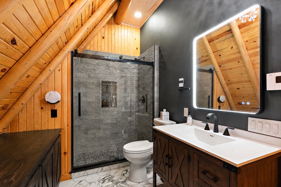 Spa-style bathroom with tub