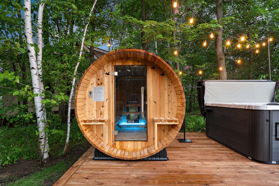 Private sauna and hot tub