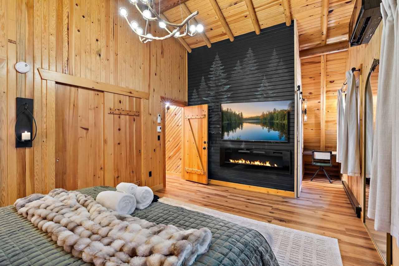 Whispering Pines bedroom